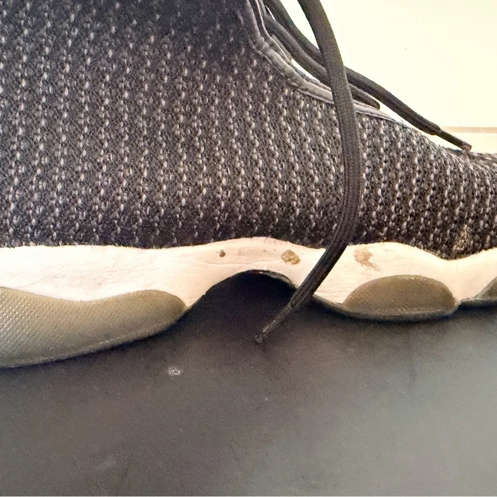 Air Jordan Horizon BG Black White Dark Grey 823583-012 Youth Size 6Y Sneakers